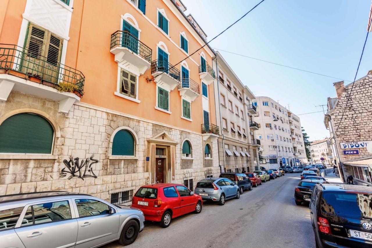 Blue Pearl-split Town Center Apartment *